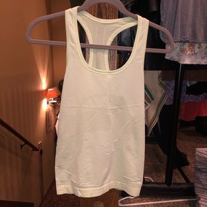 Lululemon tank